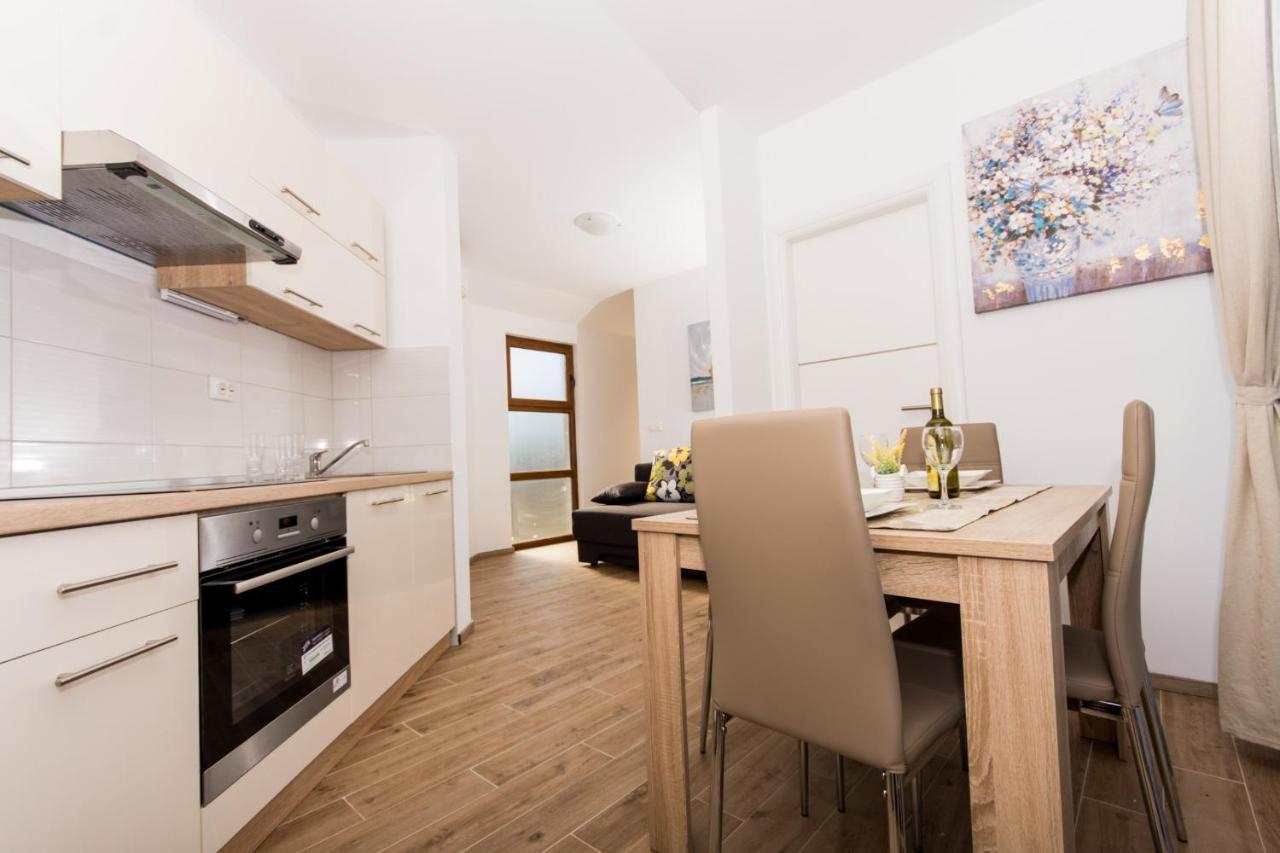 Villa La Drvenik Veli Room photo