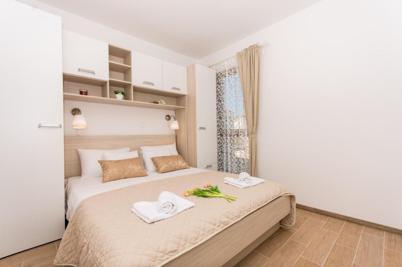 Villa La Drvenik Veli Room photo