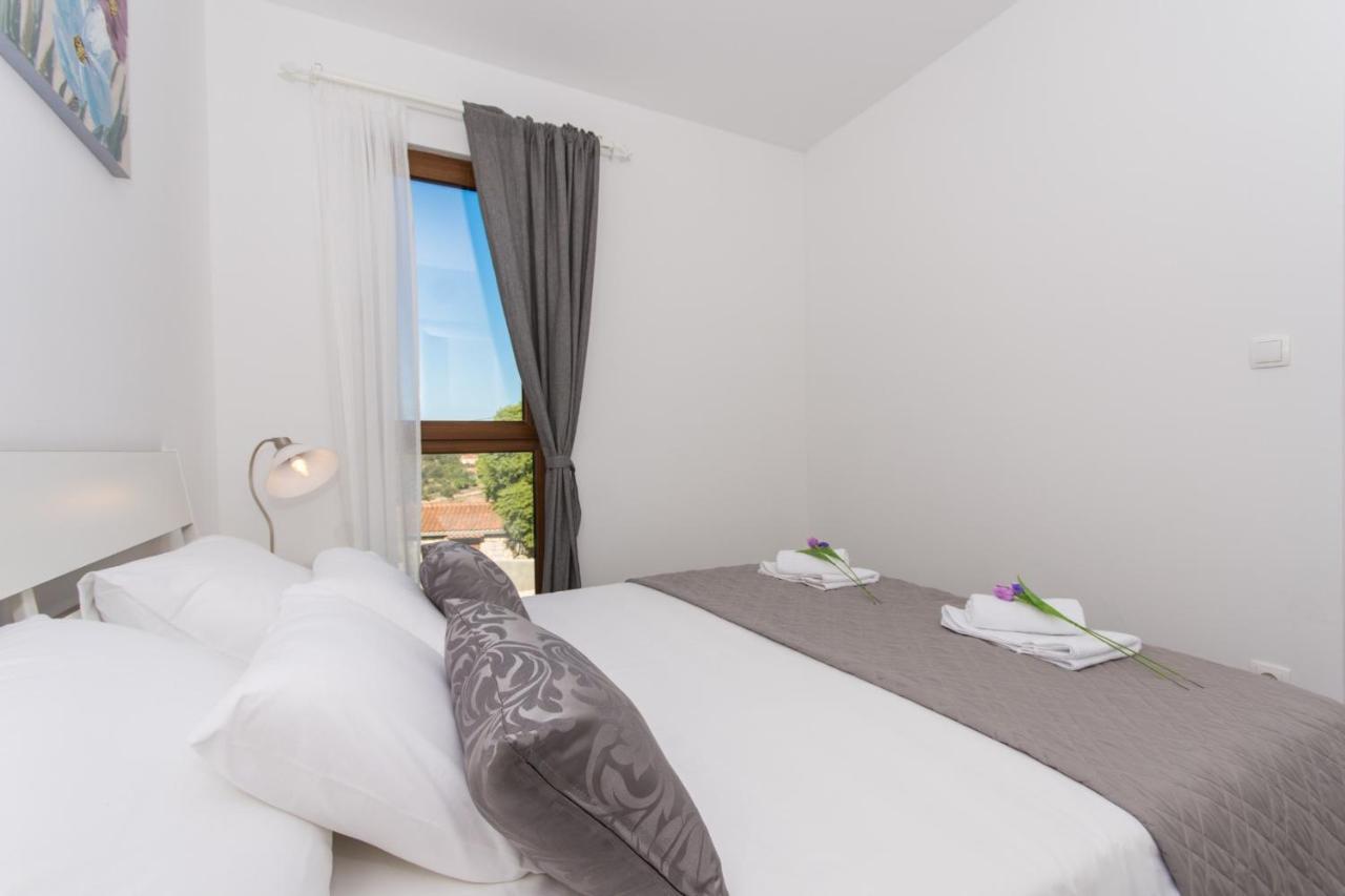 Villa La Drvenik Veli Room photo